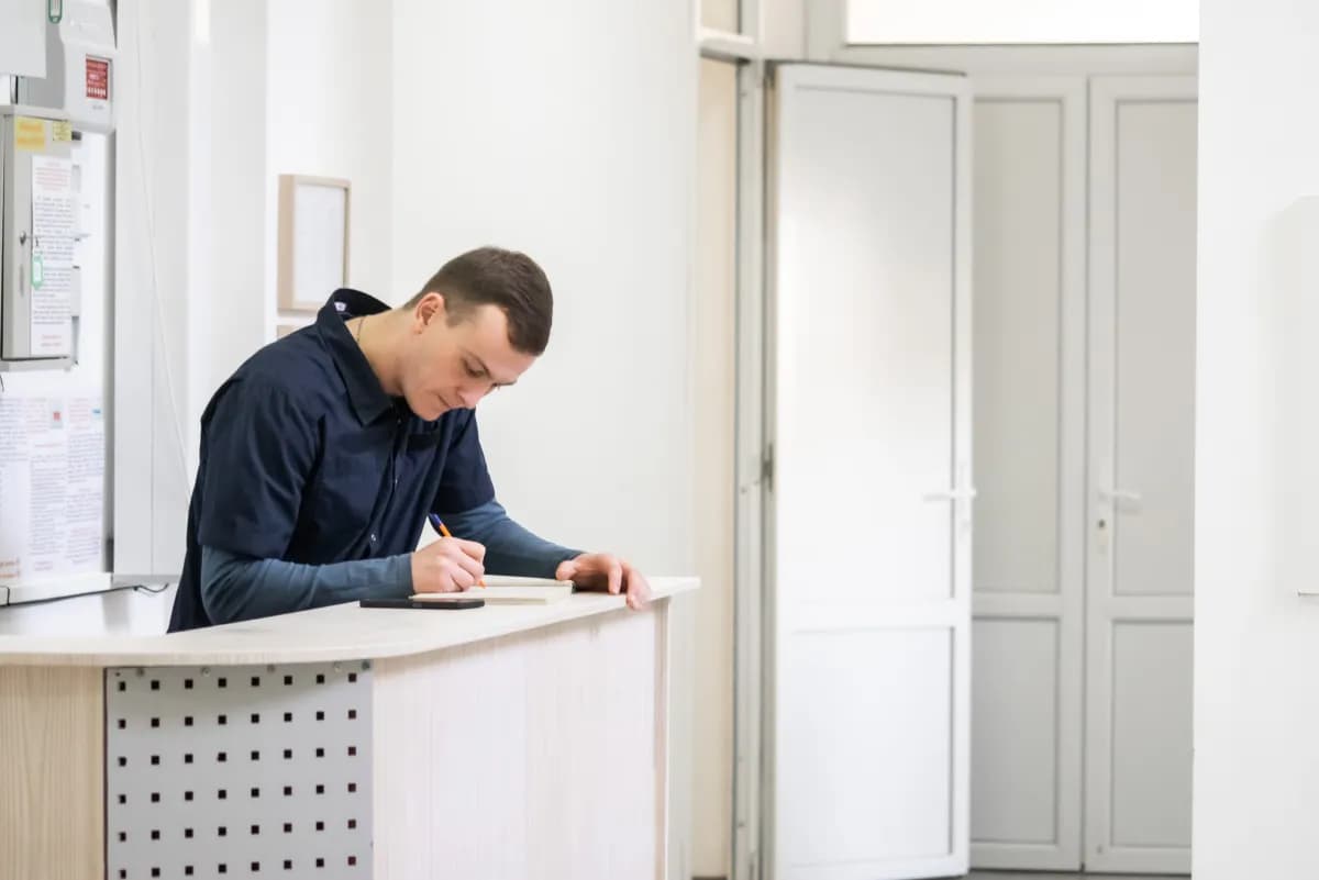 Администраторы на ресепшен